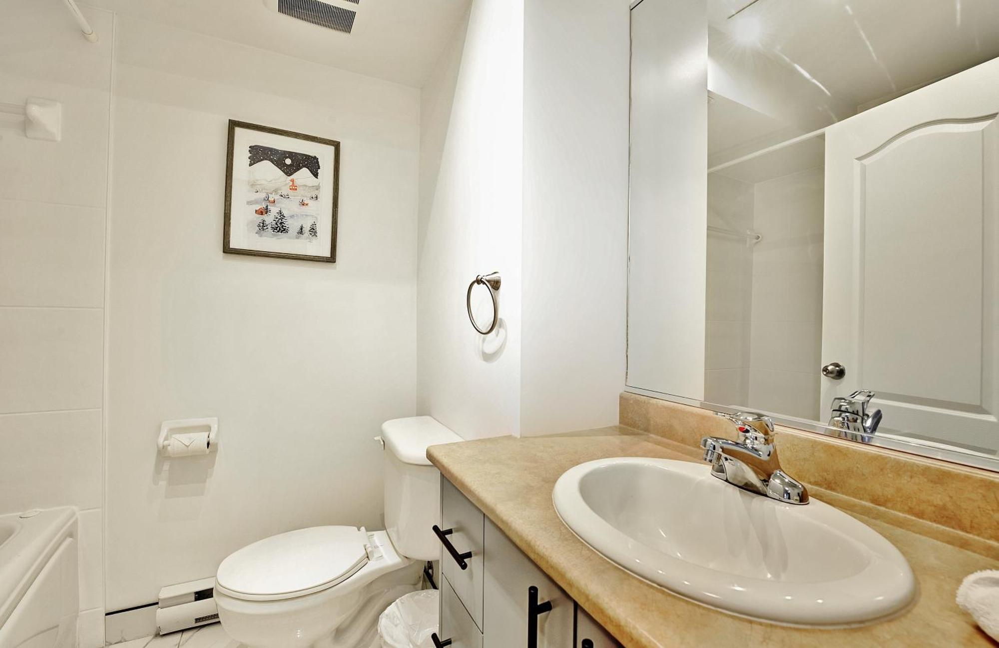Condo 305 33 Chemin Du Hameau By Les Chalets Alpins Stoneham Exterior photo